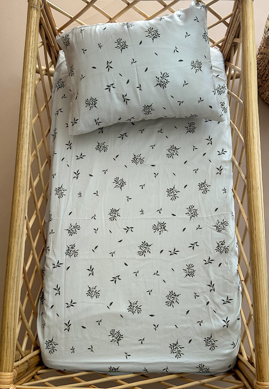 Green garden Crib sheet + pillow case