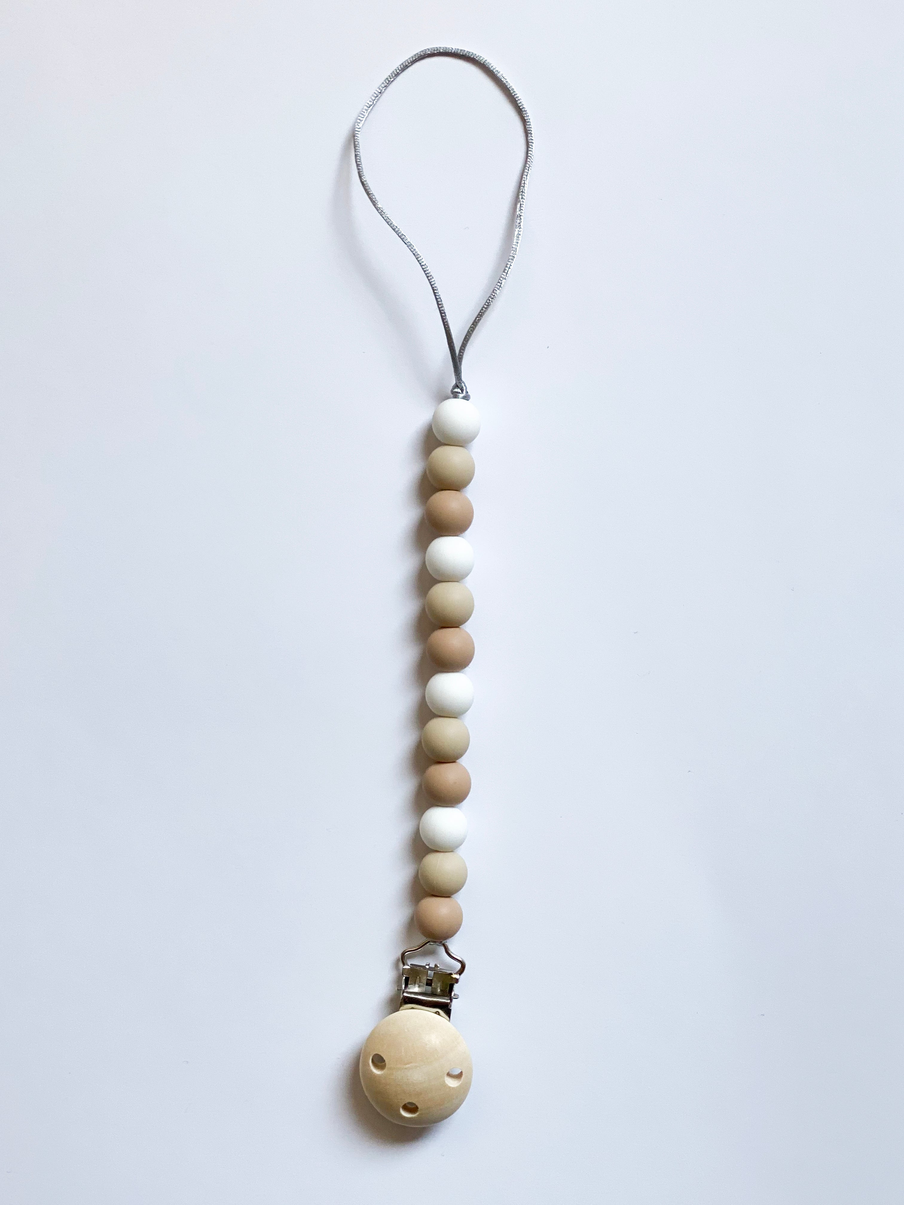 Beige tones Pacifier clip - Mbajtëse për biberon me tone bezh