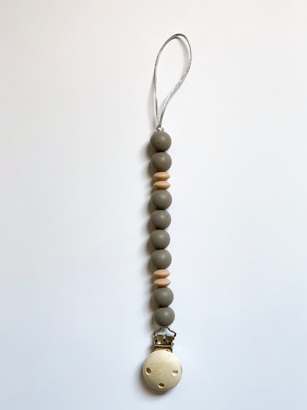 Grey & Taupe Pacifier clip - Mbajtëse për biberon